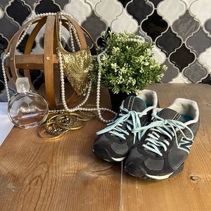 New Balance Sneakers